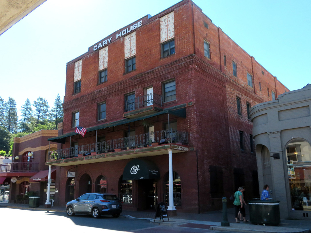 希斯托里克卡里豪斯酒店主图