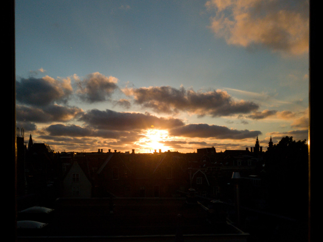 布莱斯套房酒店主图