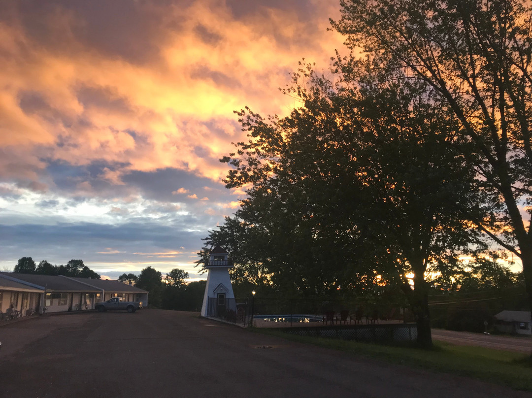 Silverwood Inn & Suites主图