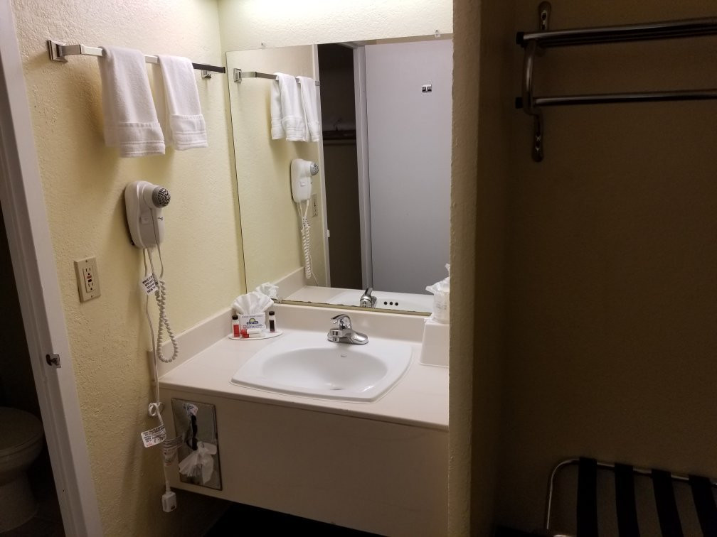 Days Inn & Suites by Wyndham Clovis主图