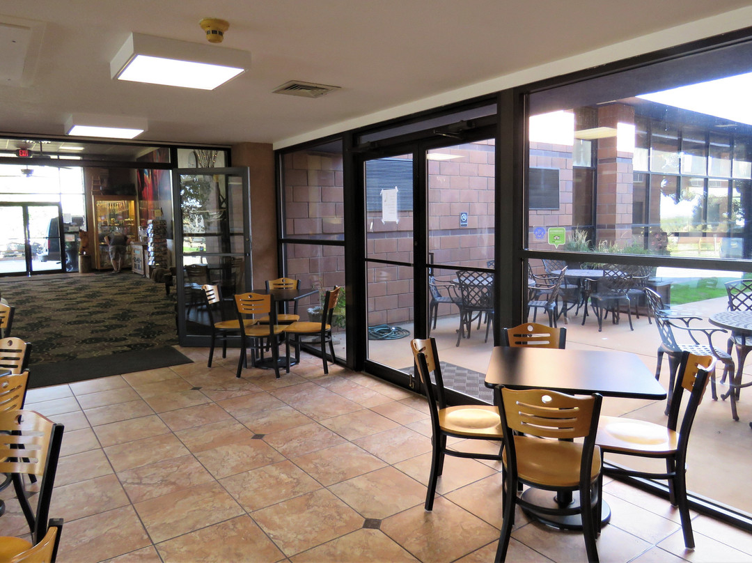 Inn at the Canyons主图