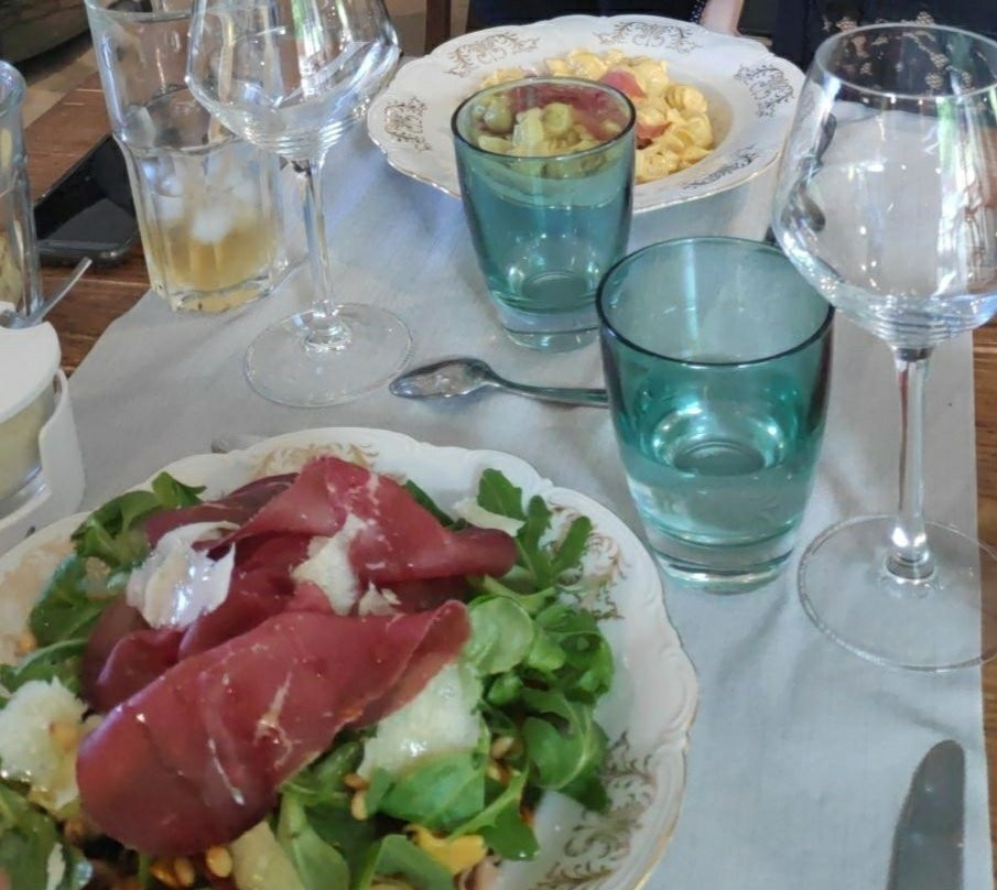 Saint-Julien-les-Metz餐馆和美食-Capanna