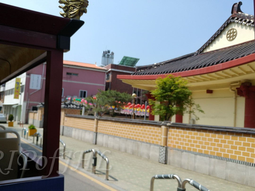 Hwaseong Fortress Tourist Trolley景点图片