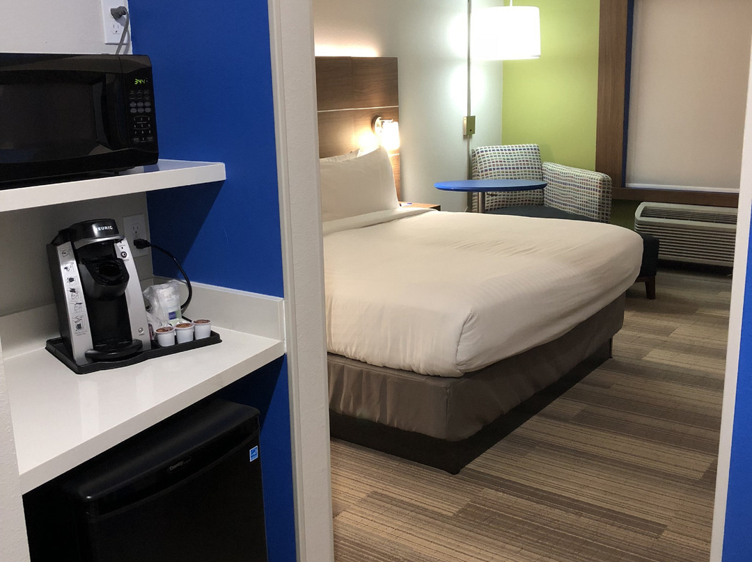 Holiday Inn Express & Suites Pineville-Alexandria Area主图