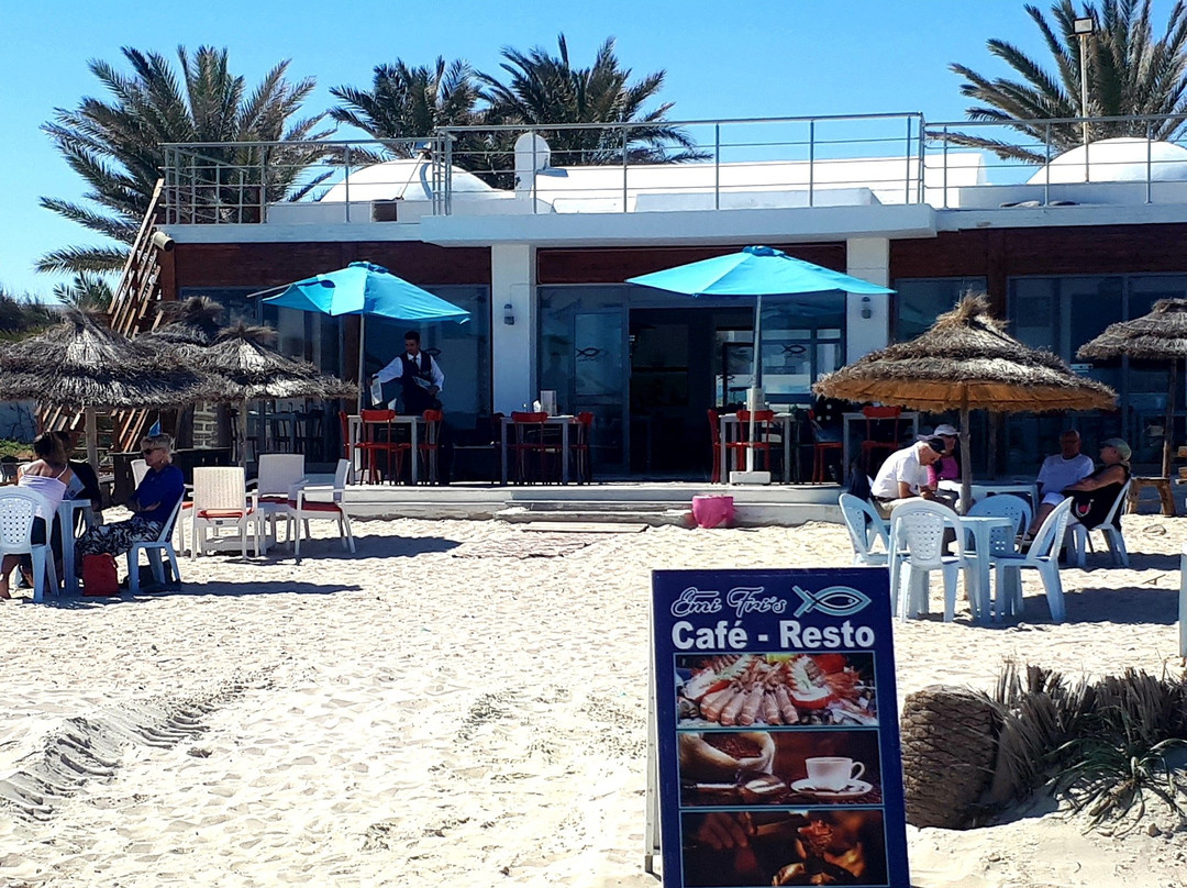 Playa Sidi Mehrez餐馆和美食-EmiFri's