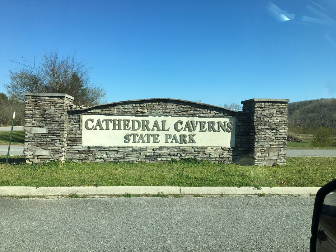 Cathedral Caverns State Park景点图片