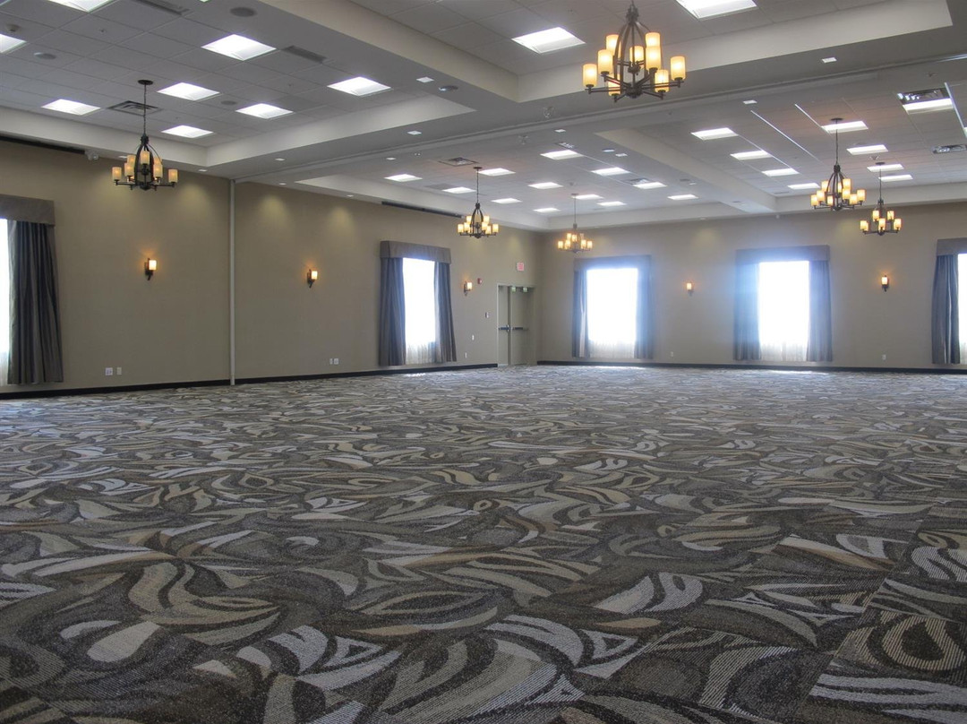 Best Western Plus Okotoks Inn & Suites主图