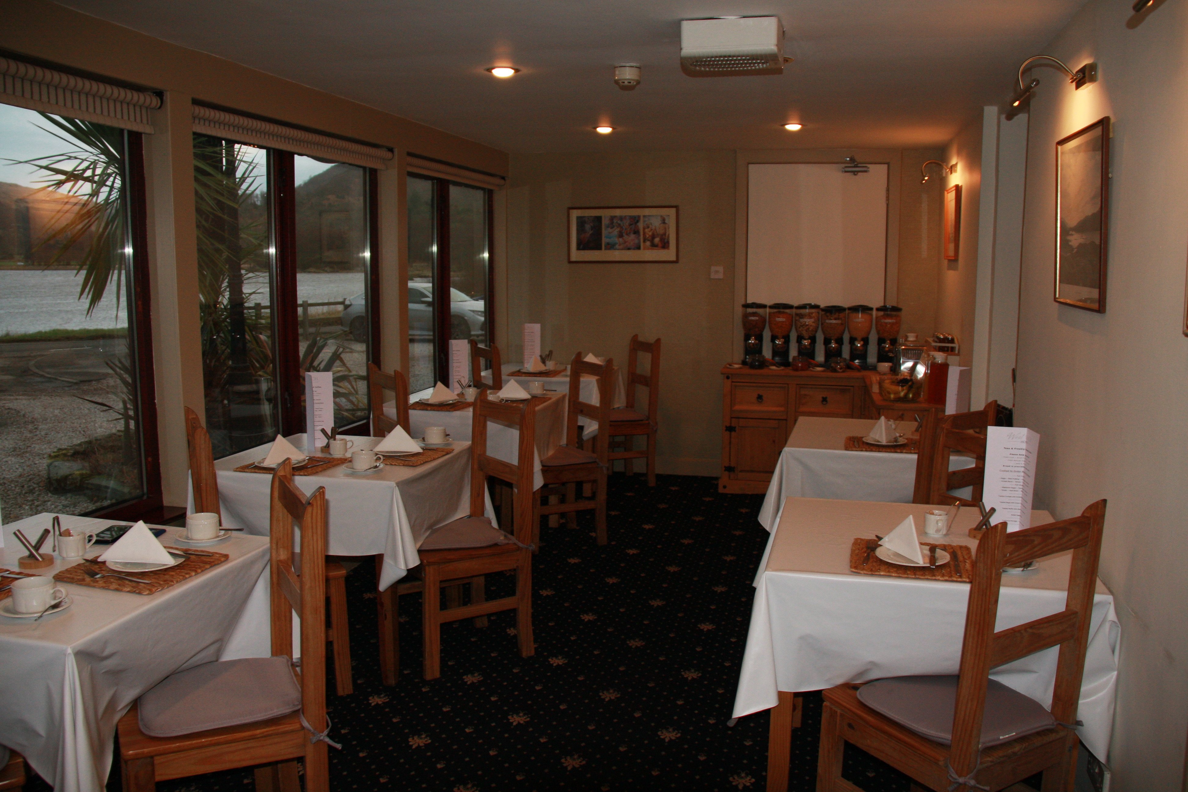 West Loch House-餐饮