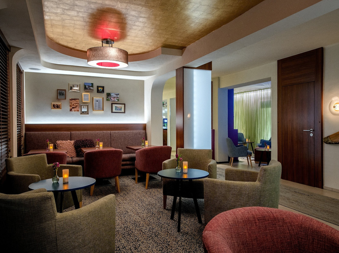 迈费尔德酒店主图