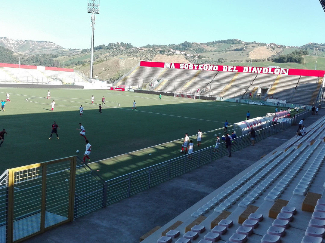 Stadio Gaetano Bonolis景点图片