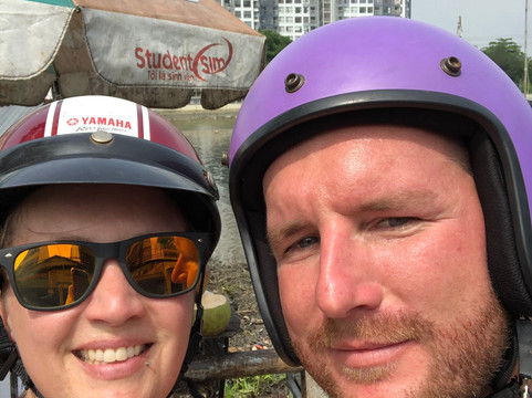 Vietnam On Vespa Street Food Tour-胡志明市必去景点