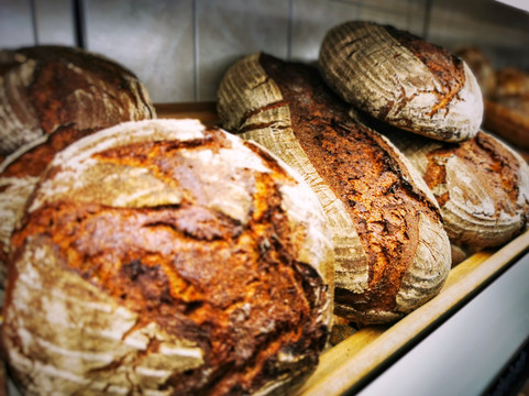 Holzerath餐馆和美食-Landbackerei Jakobs