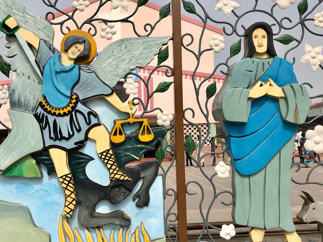 Saint Michel church-科多努必去景点