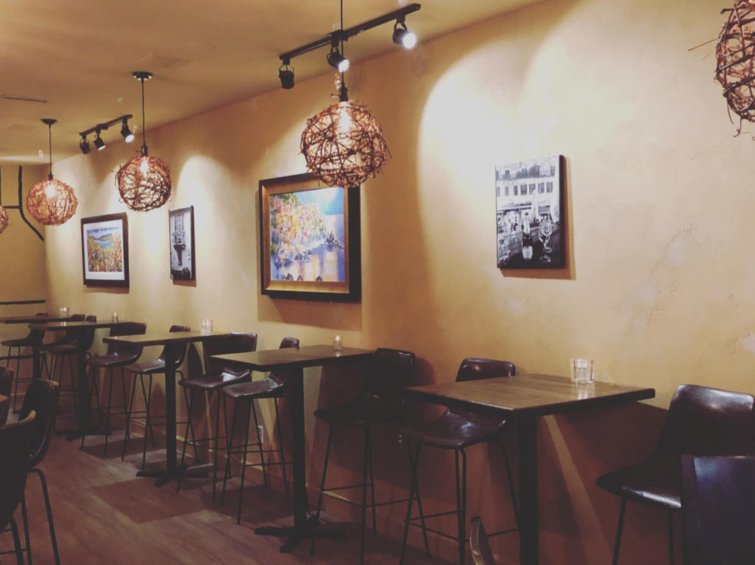 Tutt Street Tapas + Wine