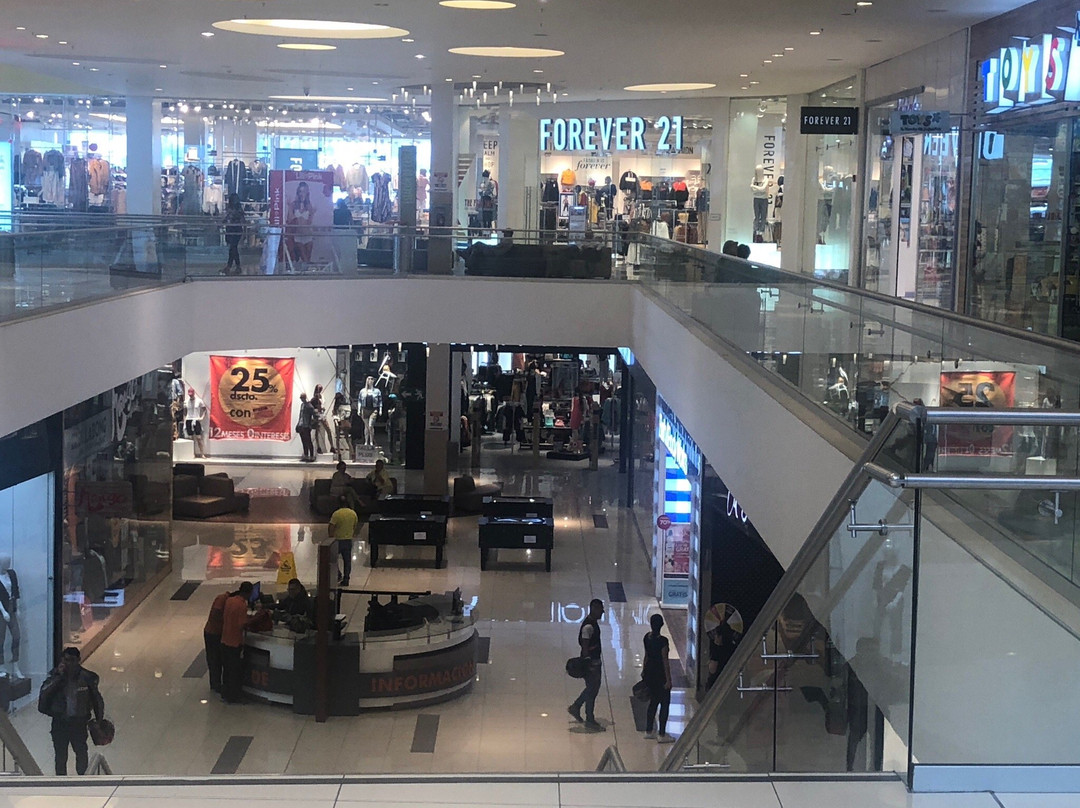 Lincoln Plaza景点图片