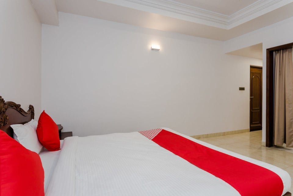 亚许瑞酒店主图