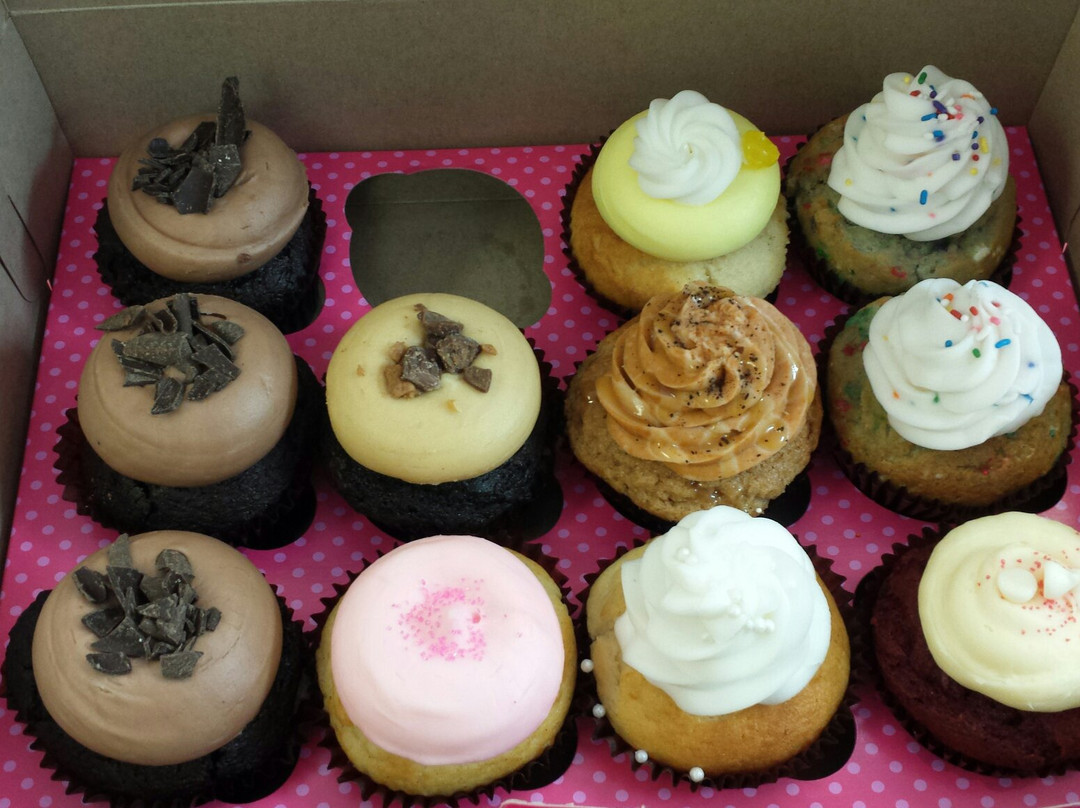 Smallcakes Cupcakery