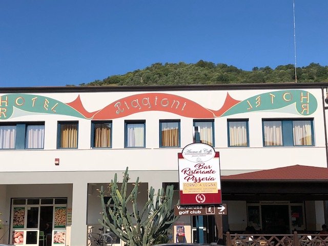 Hotel Riggioni-官方