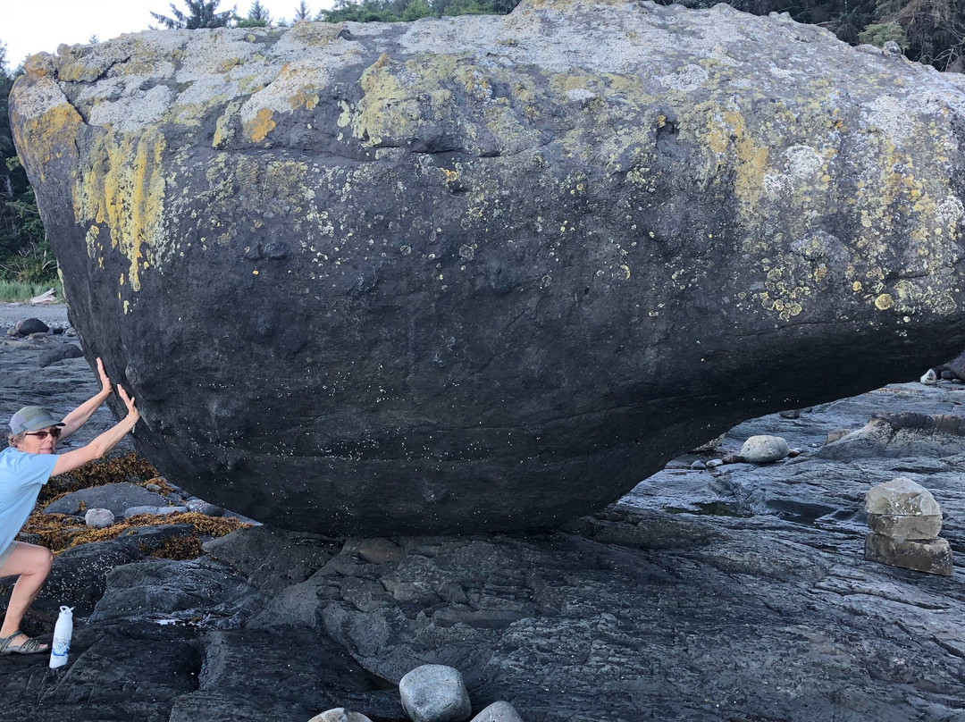 Balance Rock景点图片