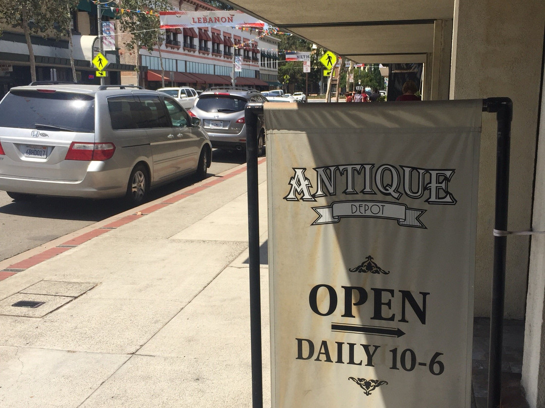 Orange Circle Antique Mall-橘子郡必去景点