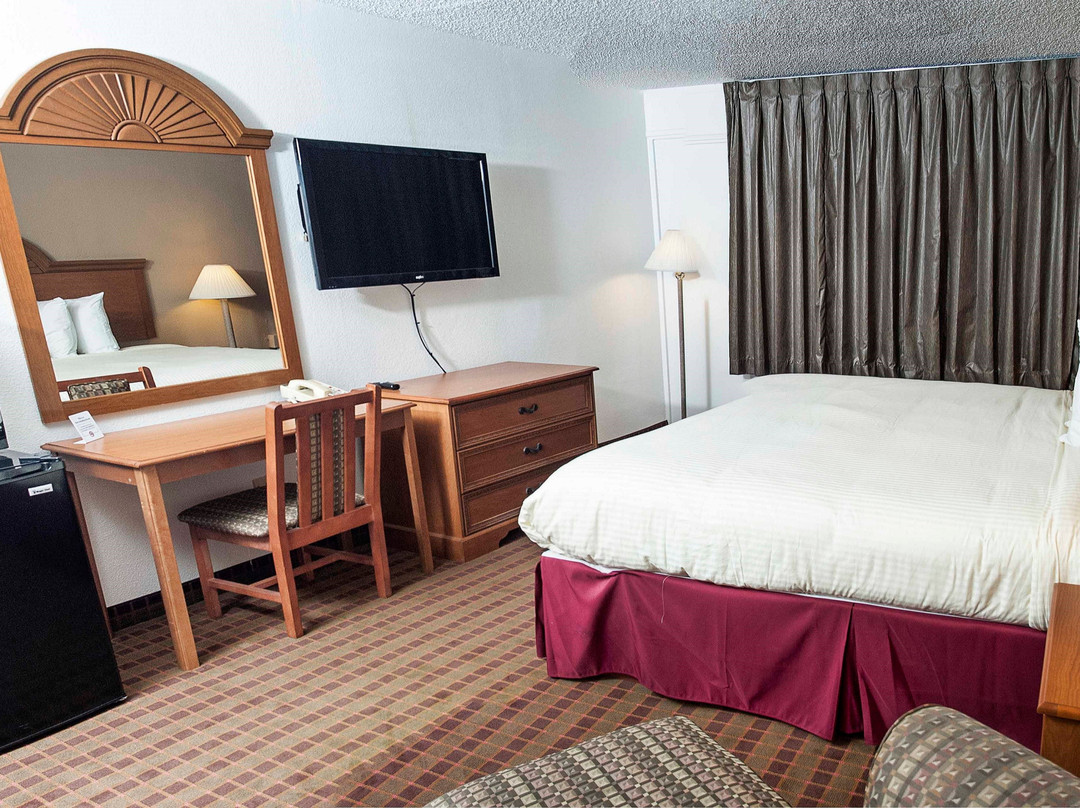 Express Inn And Suites主图