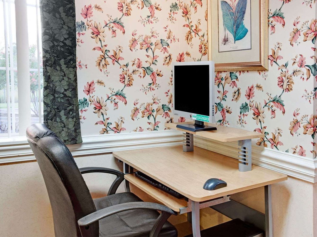 Super 8 by Wyndham Salisbury主图