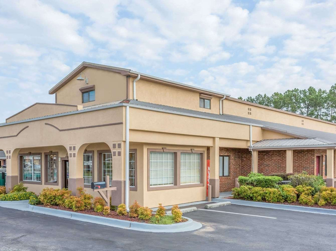 Super 8 by Wyndham Santee主图