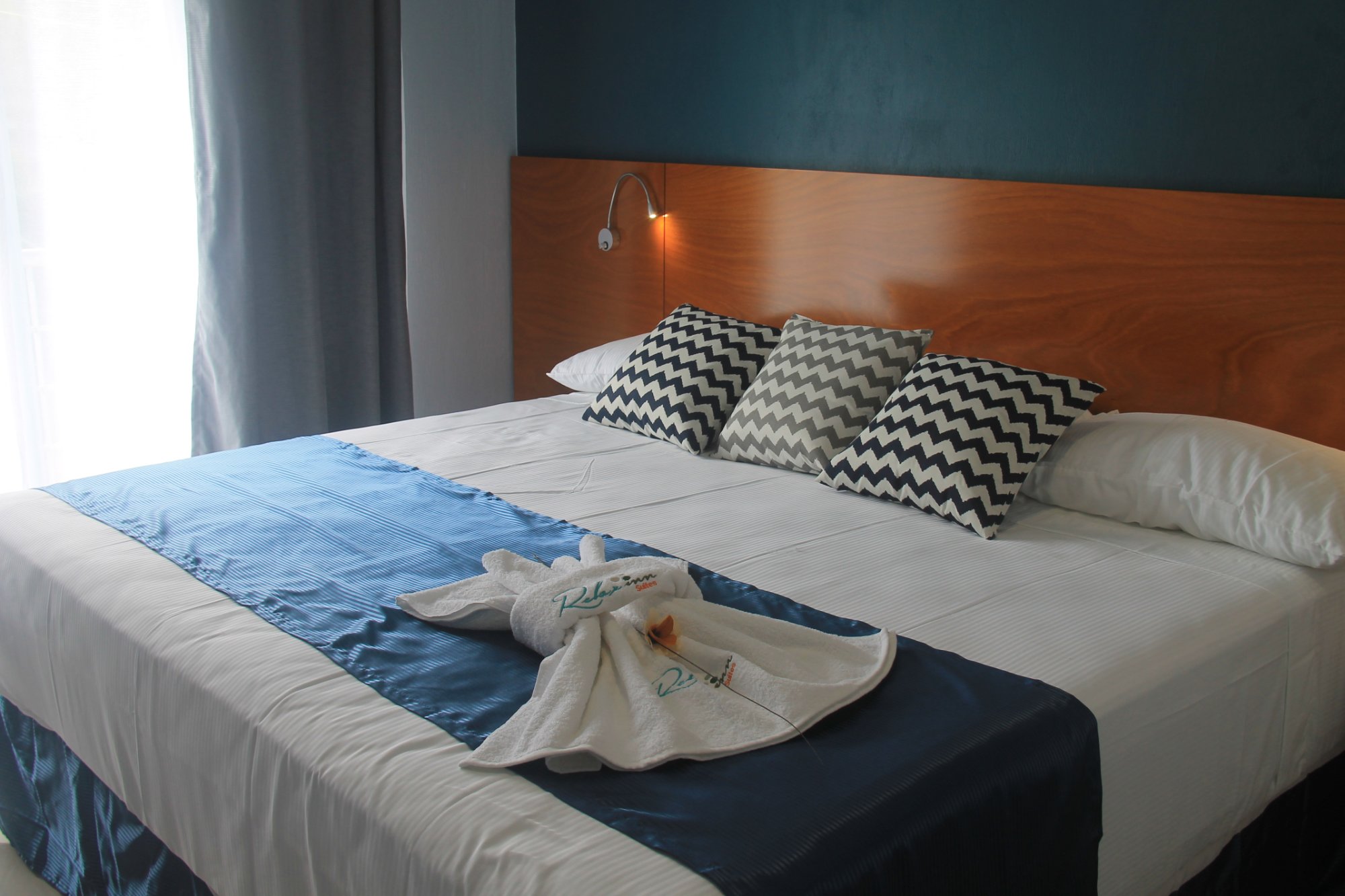 Relax Inn Suites-官方