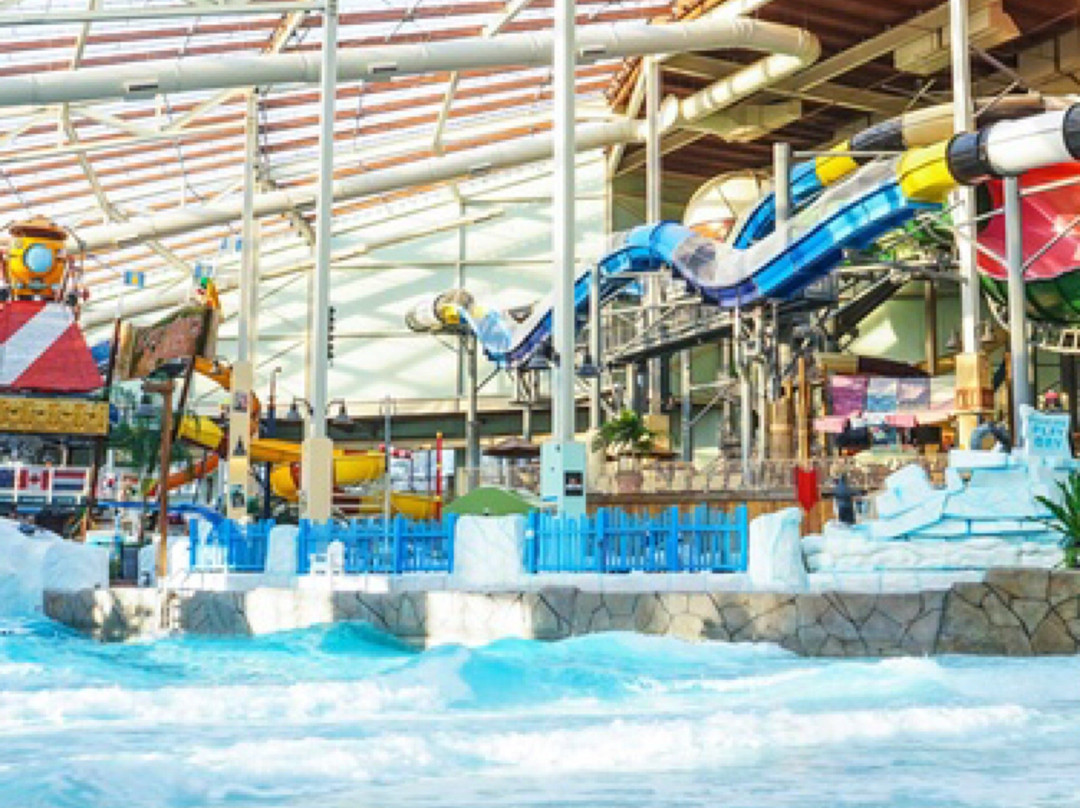 凯莫贝克旅馆及室内水上乐园主图