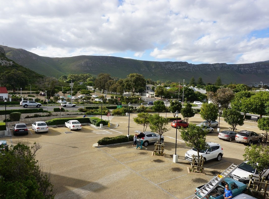 Whale Coast All Suite Hotel主图