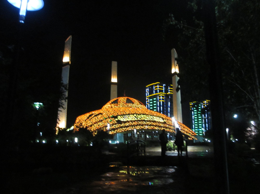 Aimani Kadyrova Mosque景点图片