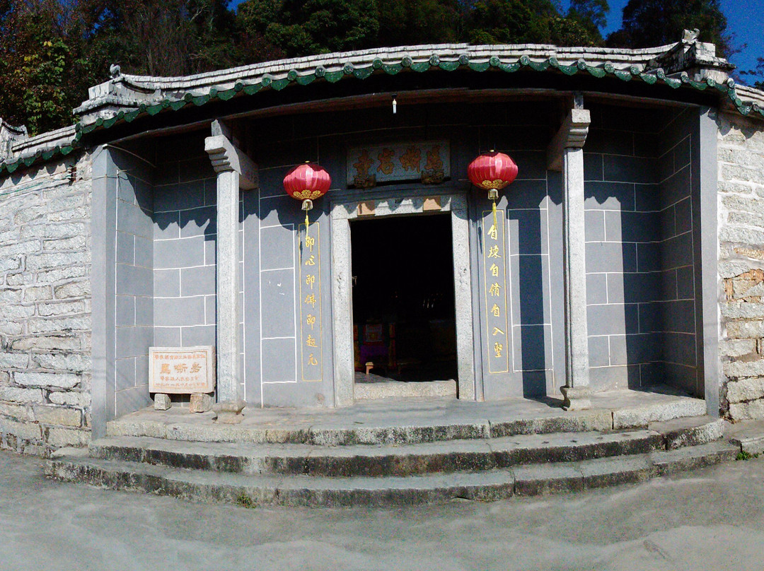 马嘶岩寺景点图片