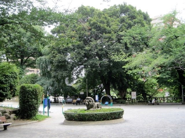 Togo Gensui Memorial Park景点图片