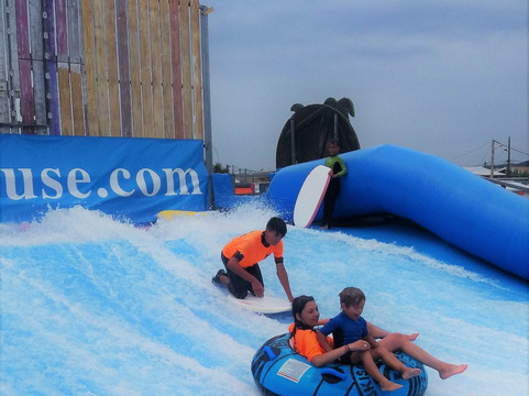 Surf House-Gruissan必去景点