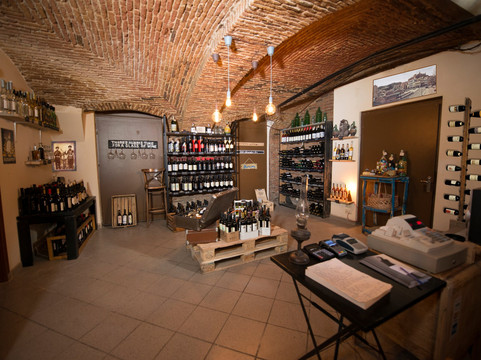 Amy's Winehouse-第比利斯必去景点