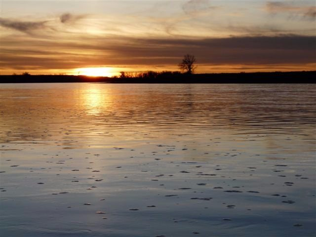 Historic Bell Bridge-Glendive必去景点
