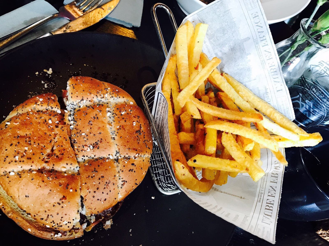 La Villa des Abbesses主图