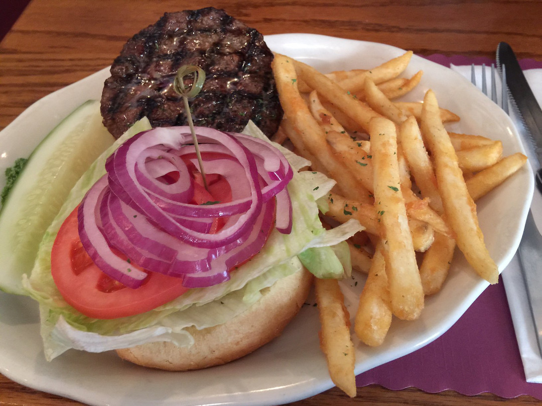 South Hamilton餐馆和美食-Weathervane Tavern