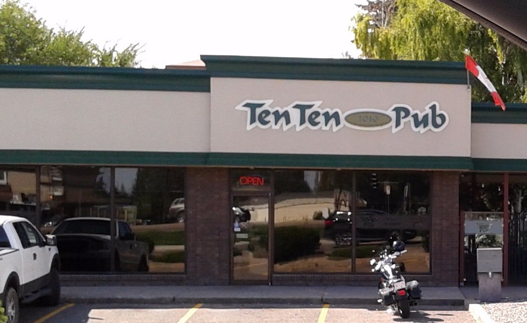 Ten Ten Pub景点图片