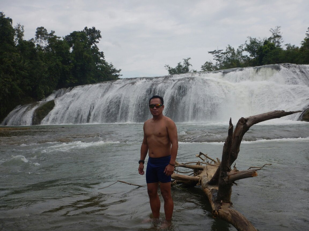 Lulugayan Falls景点图片