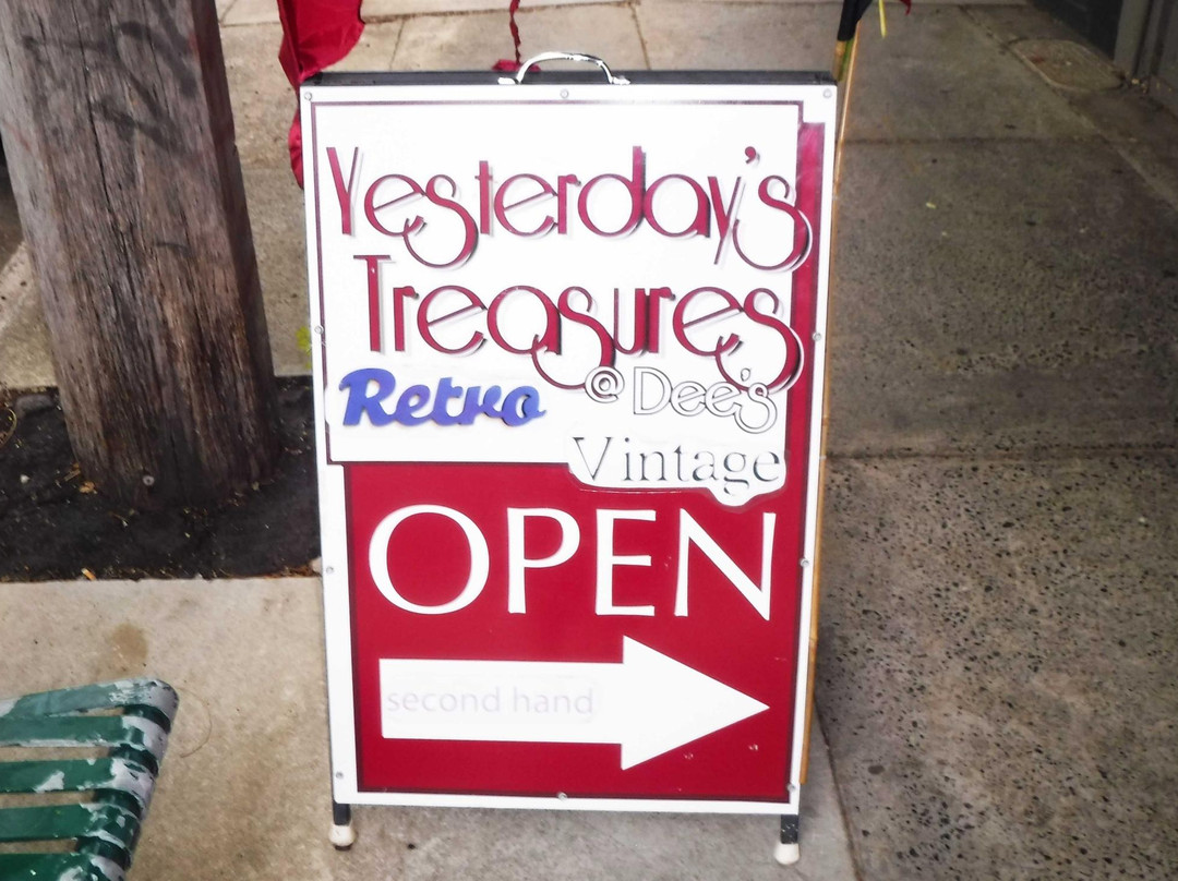 Yesterdays Treasures at Dee's-Maroondah必去景点