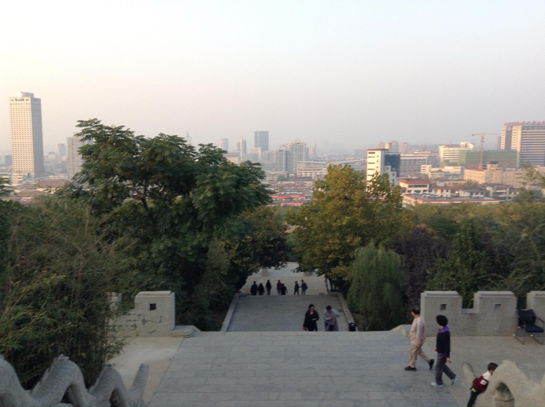 千佛崖造像-济南市必去景点