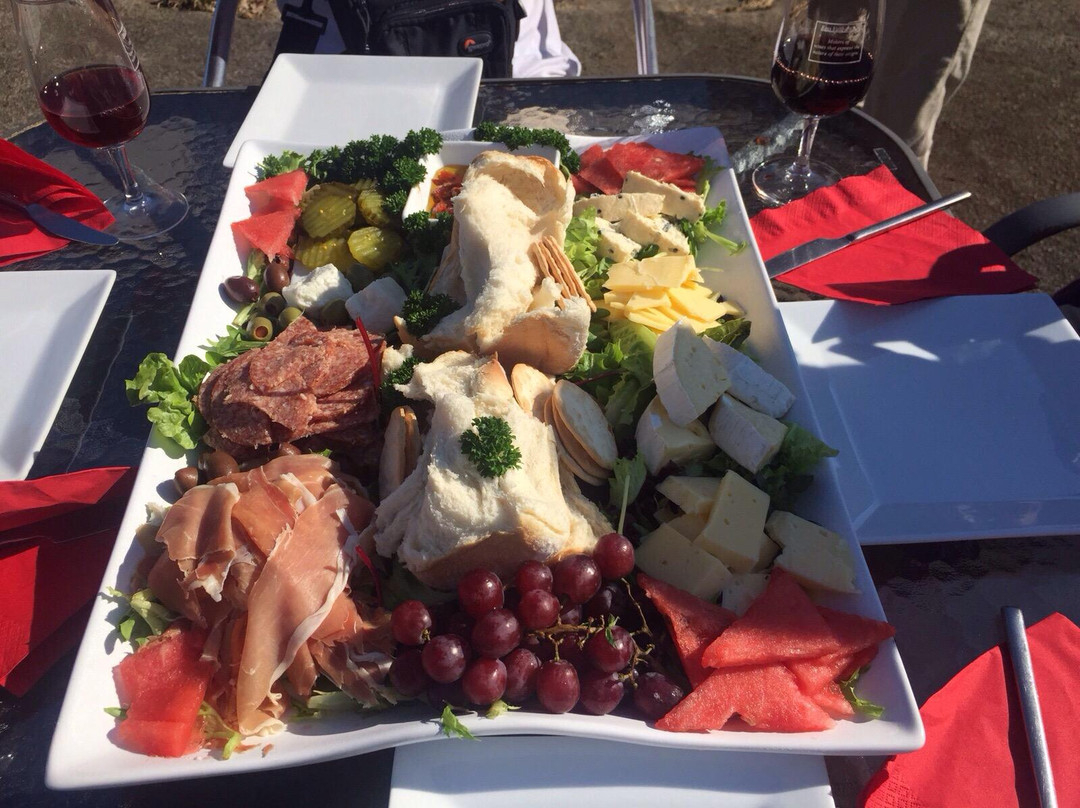 Bass Valley Estate Winery-Loch必去景点