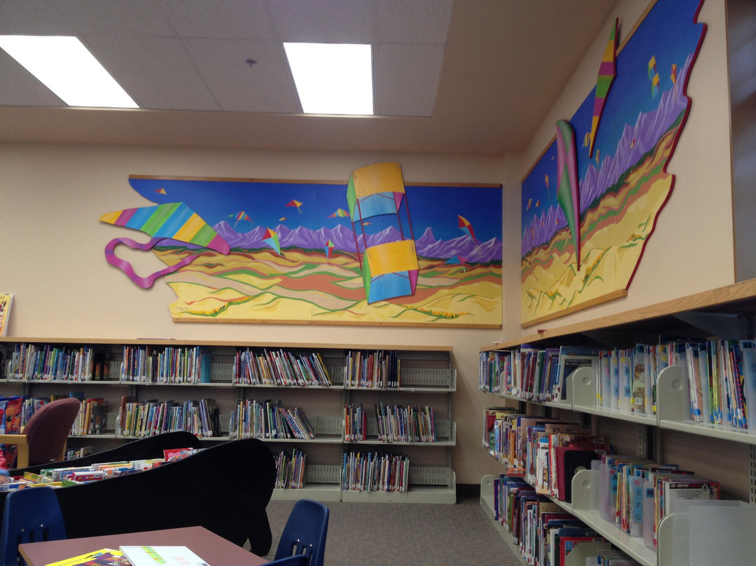 Cochrane Public Library-科克伦必去景点