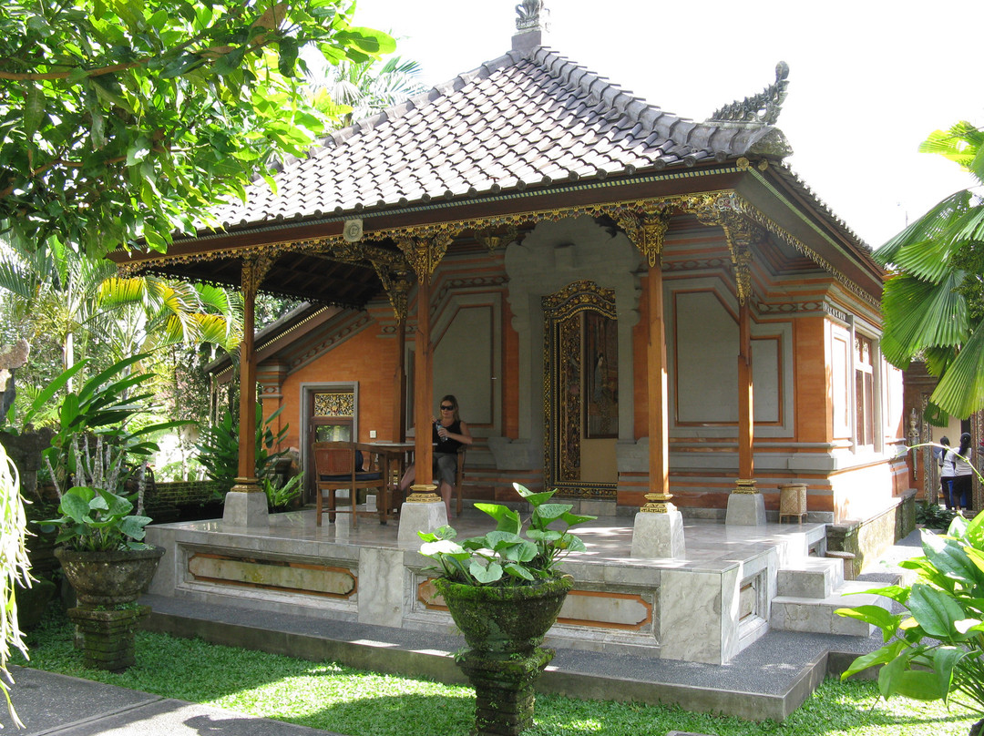 Lokasari Bungalows Spa & Gallery