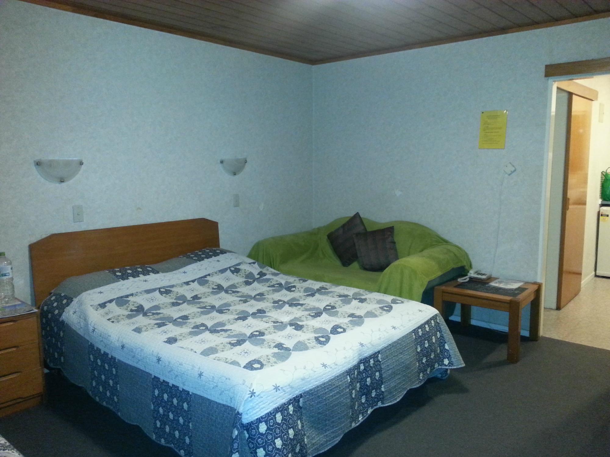 Crusoe's Motel-客卧