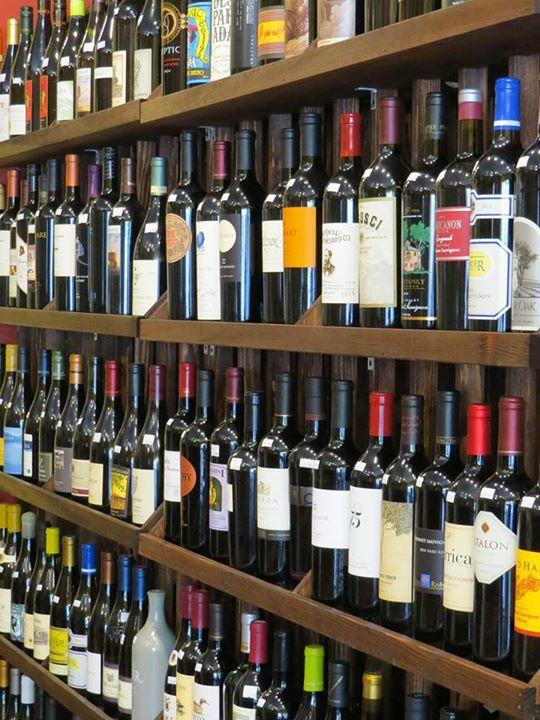 Wine Sellers of Saugatuck景点图片