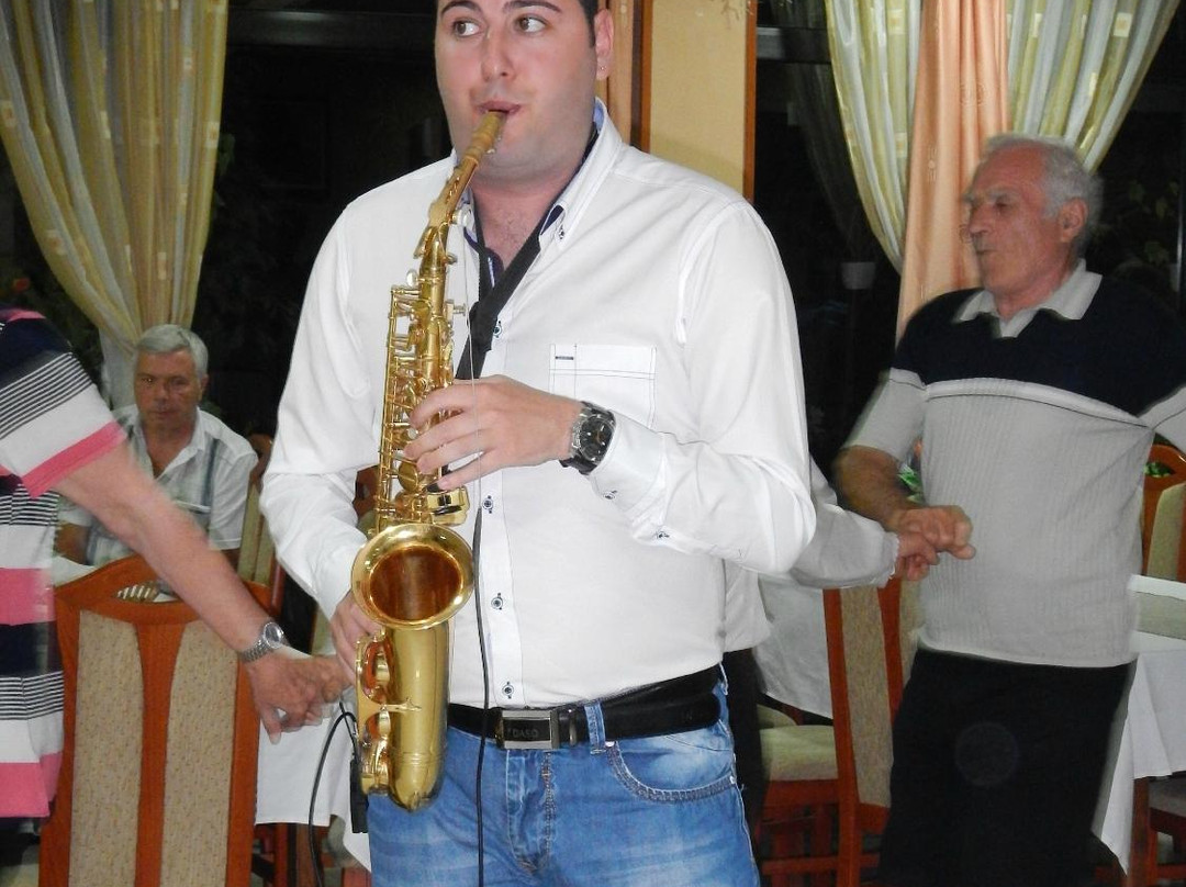 Hotel Holiday-M主图