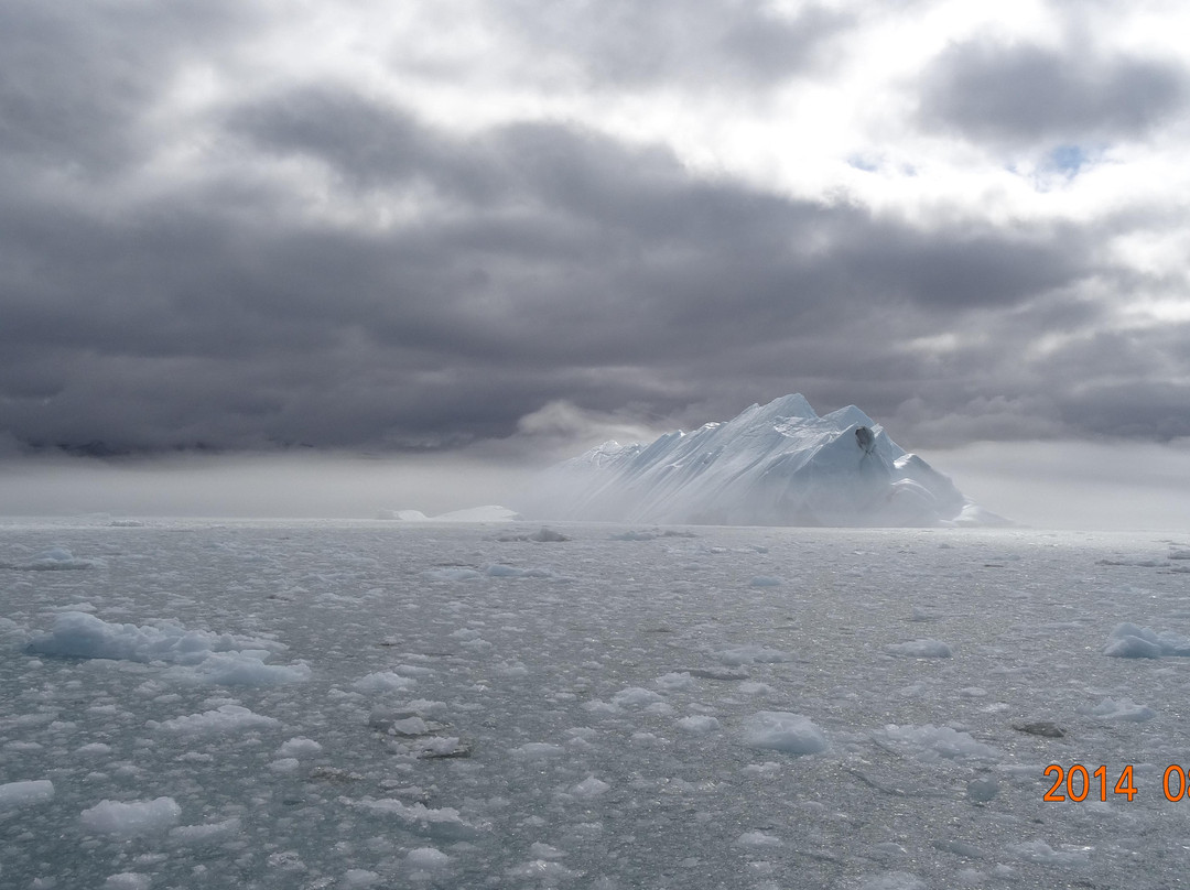 Eqip Sermia Glacier景点图片