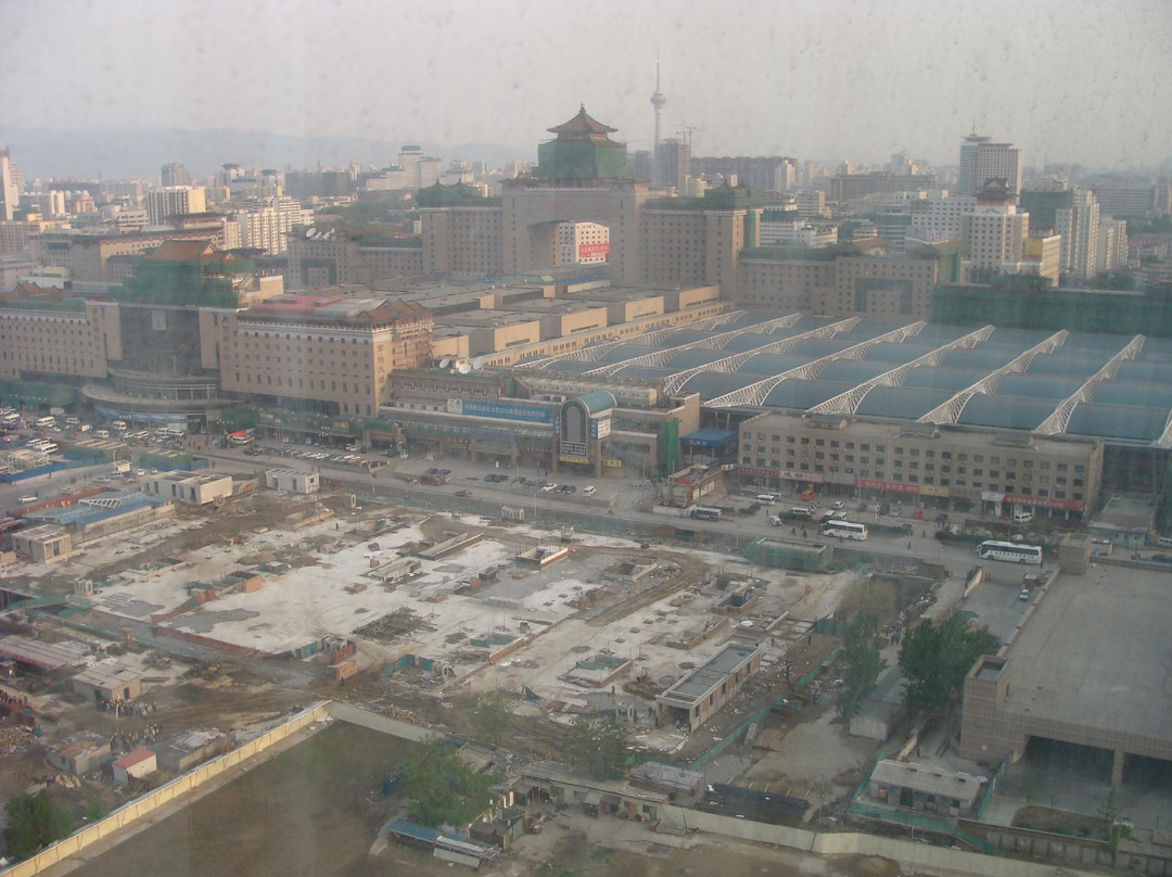 尼斯国际大酒店主图